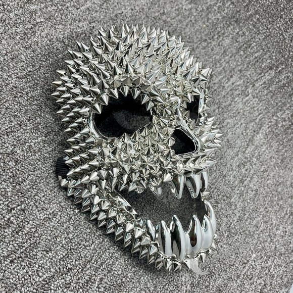 Silver Steampunk Spike Skull Halloween Devil Masquerade Mask - Picture 3 of 3